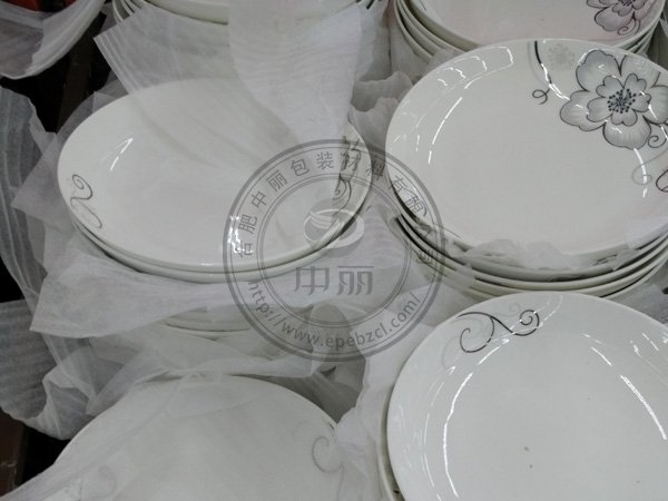 ������b���r